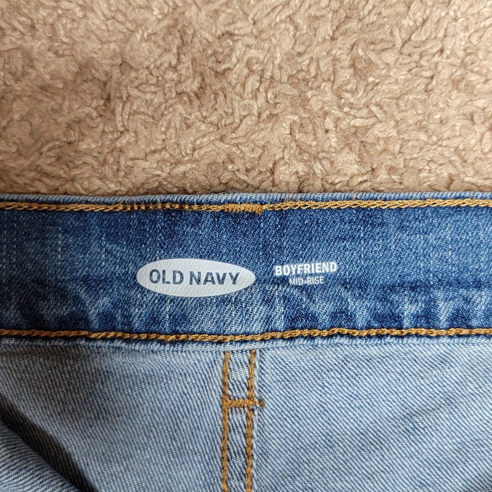 Old Navy Boyfriend Style Mid-Rise Jeans (12) - Picture 3 of 4